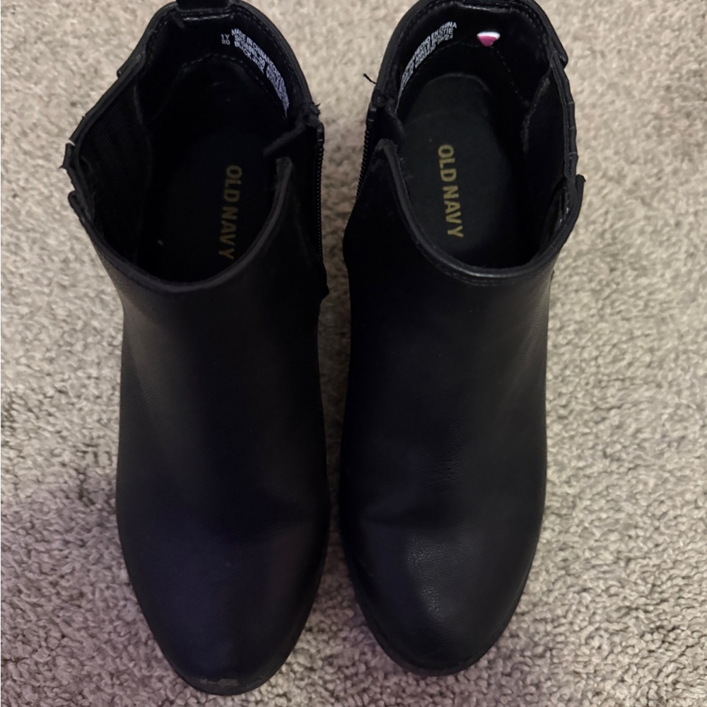 Old Navy Girl’s Classic Black Ankle Booties